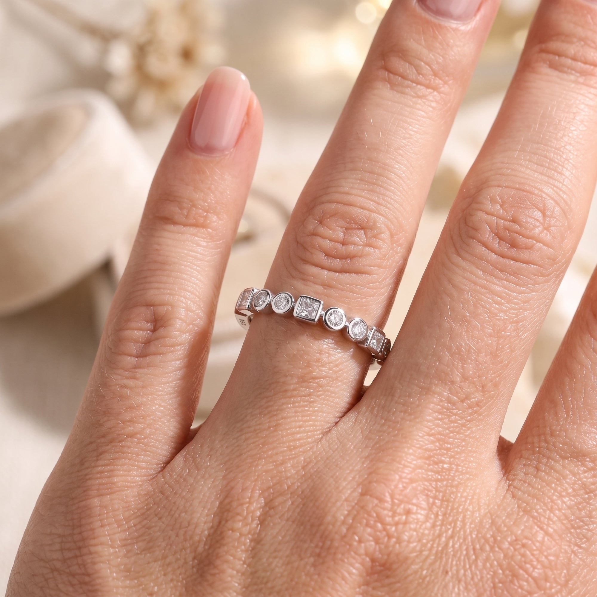 The Evelienne Ring