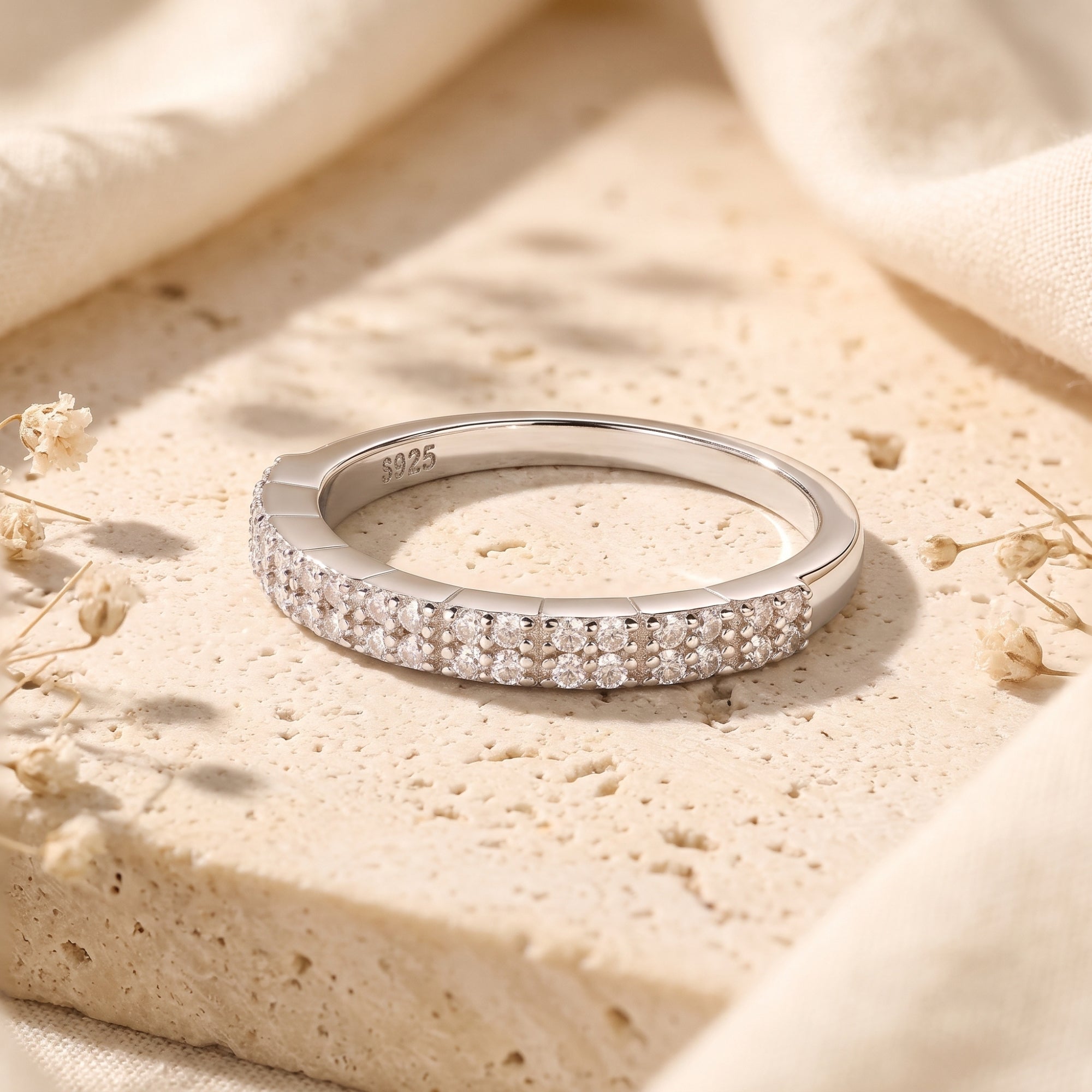 La bague Rosalyssa
