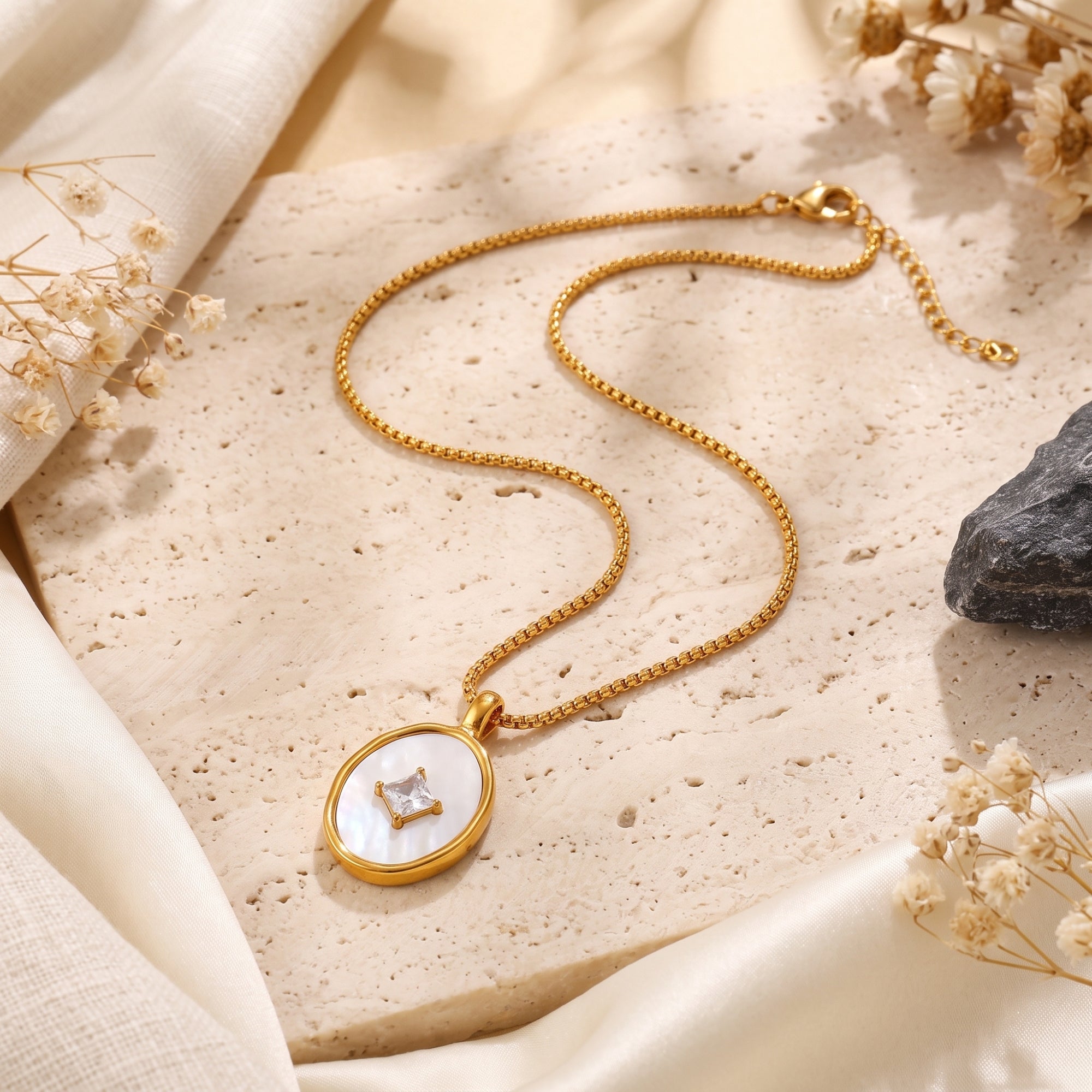 The Lucelle Necklace