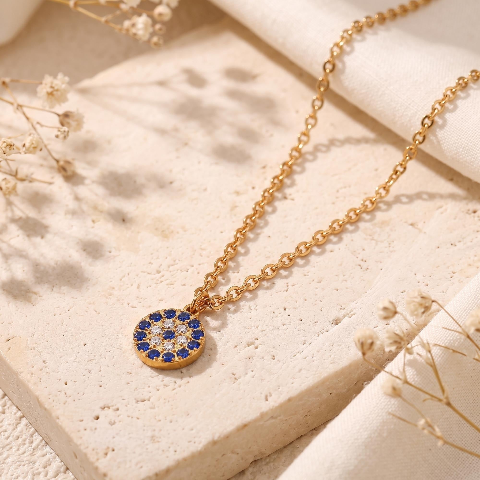 The Stellis Pendant Necklace