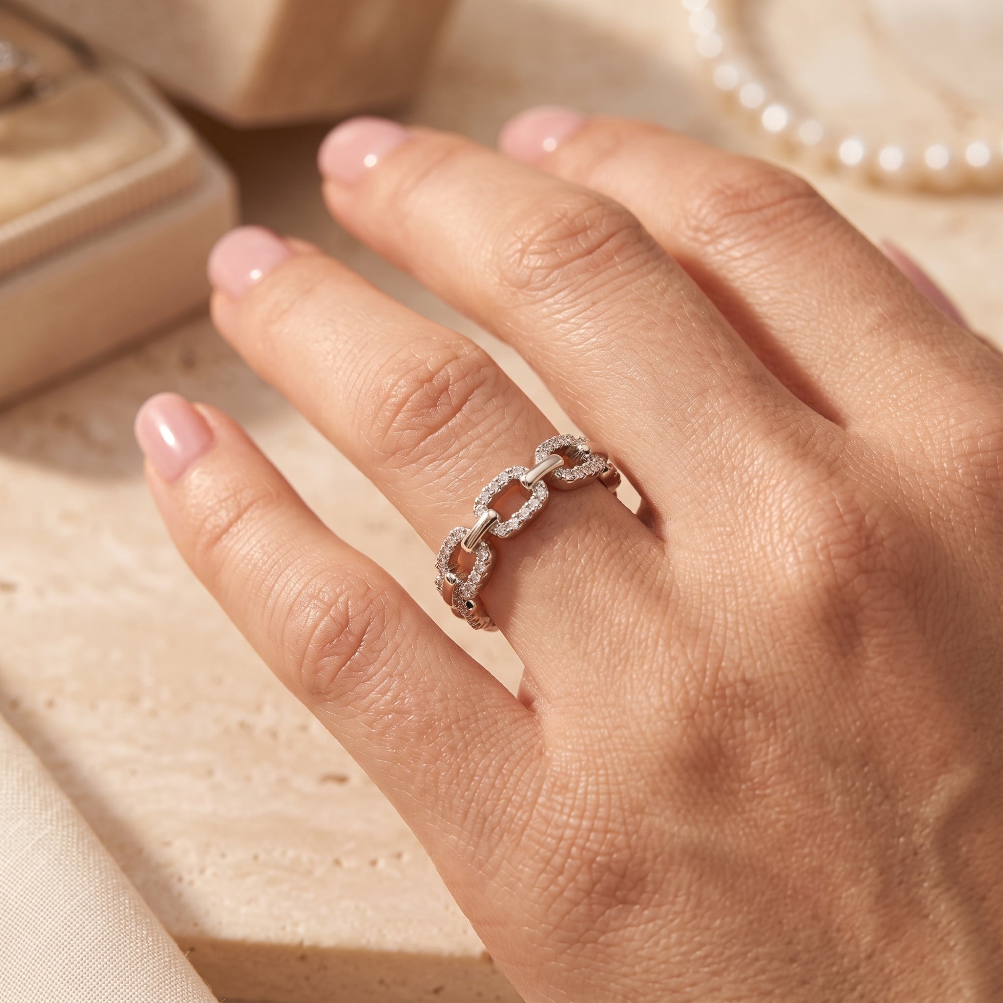 The Adoralique Ring