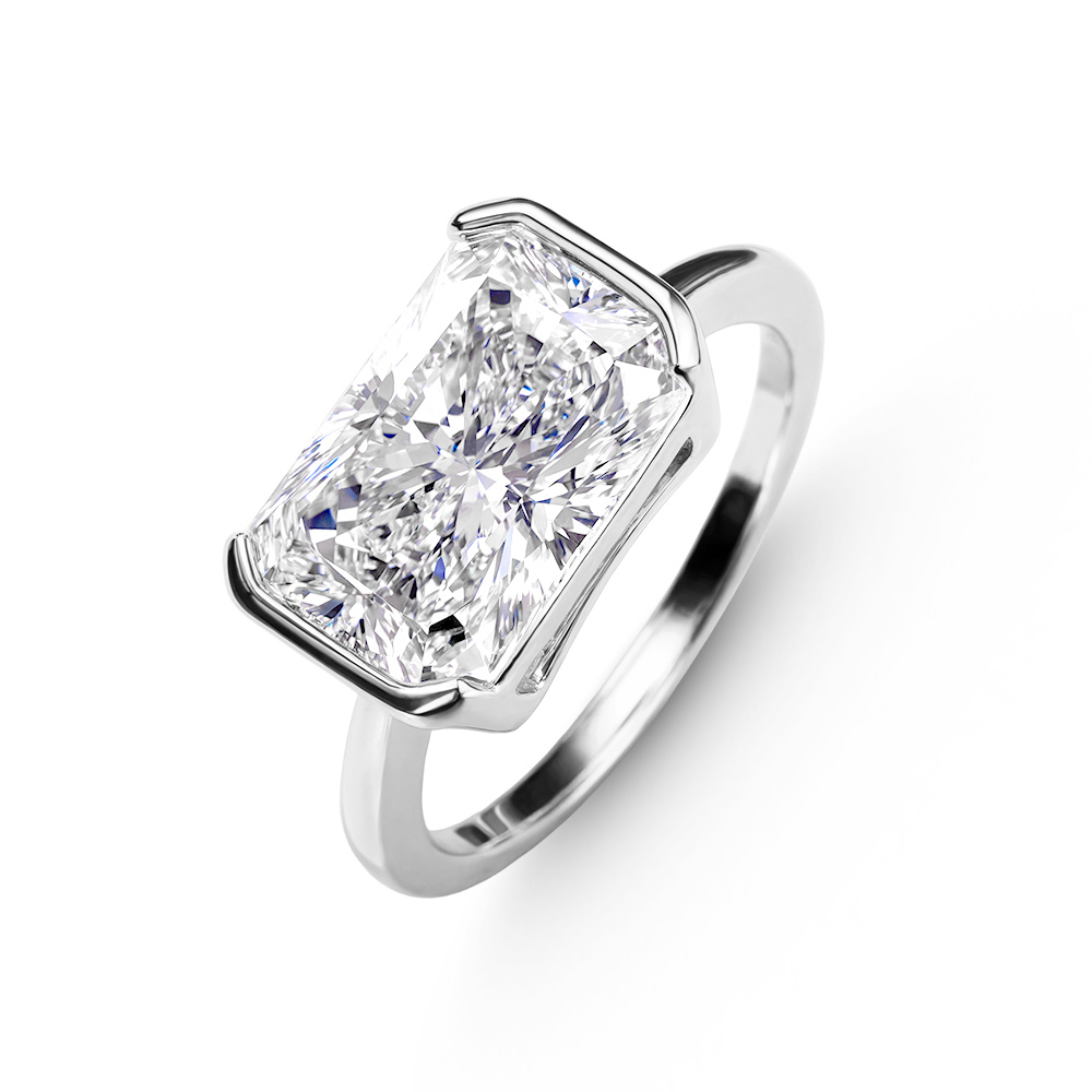 Bague Moissanite 4CT Taille Radiant Sertie Biseau