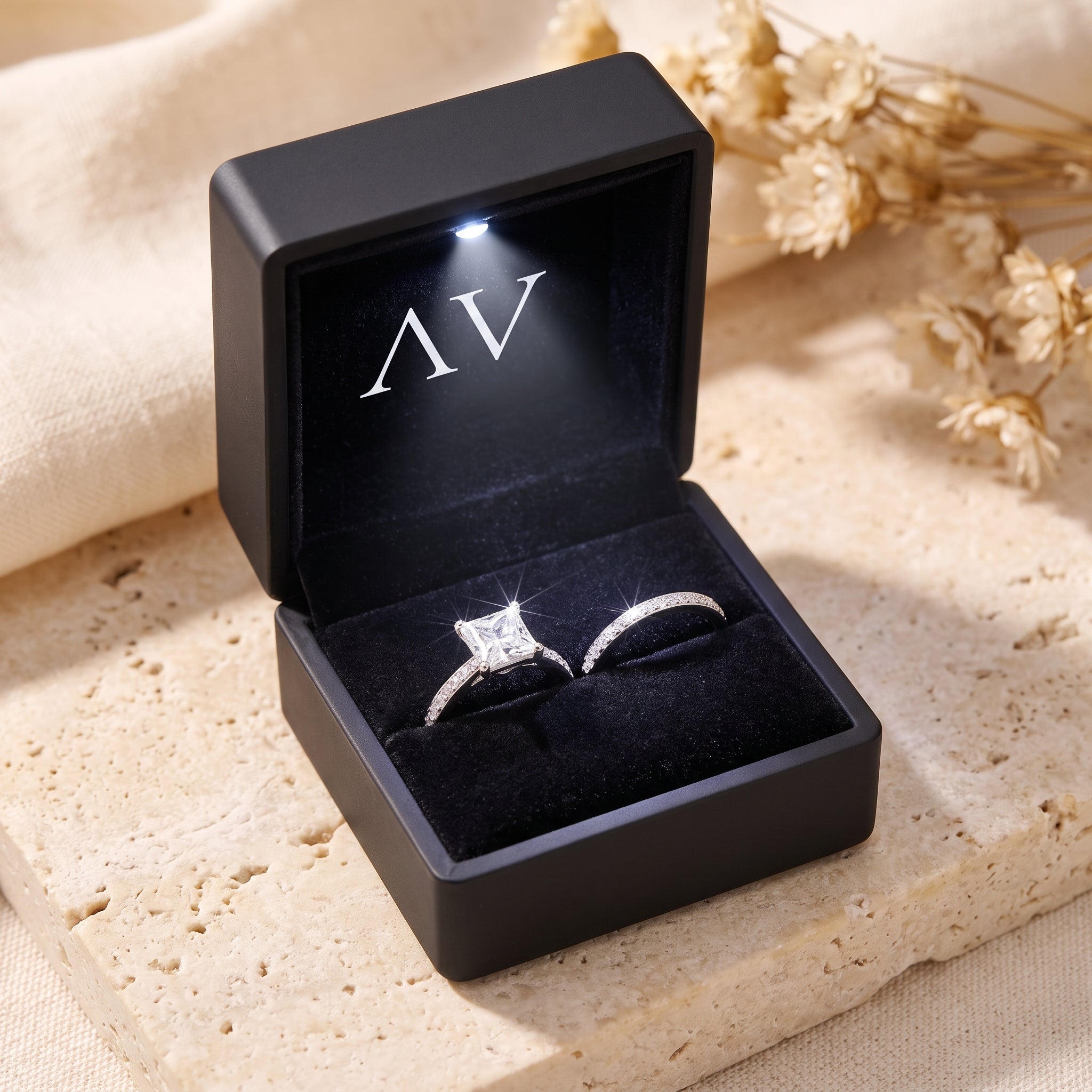 YLQ4568-rings - Premium LED Gift Box Presentation