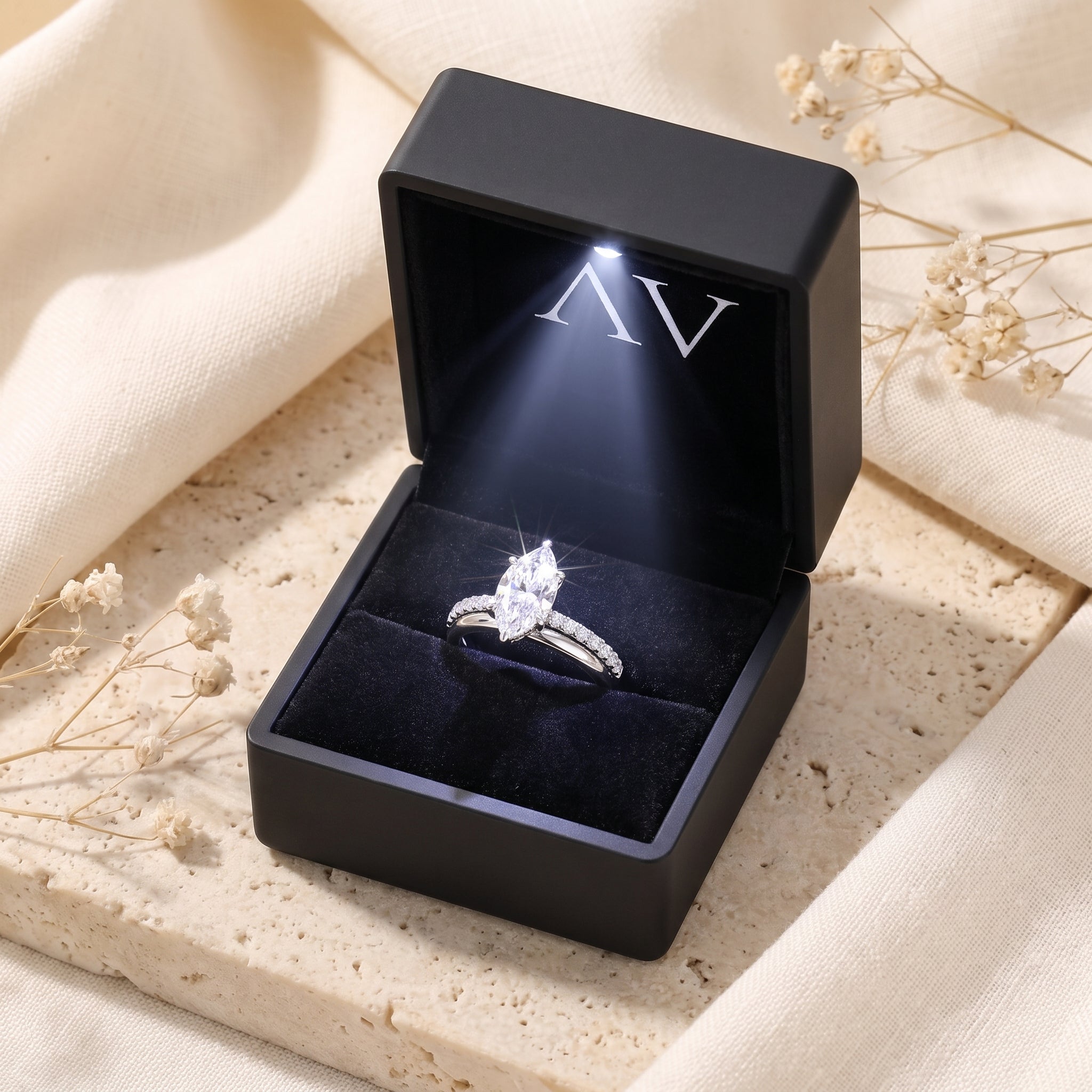 YLQ4606-rings - Premium LED Gift Box Presentation