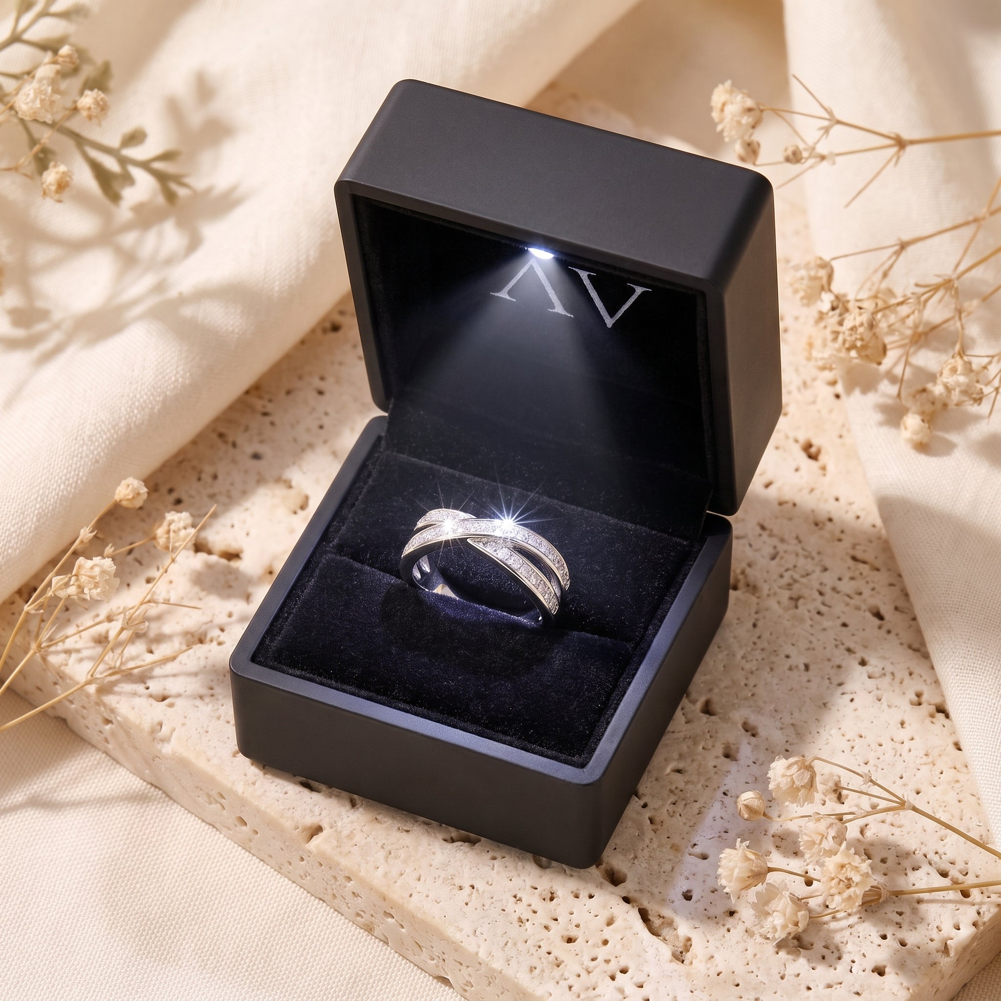 YLQ4873-rings - Premium LED Gift Box Presentation