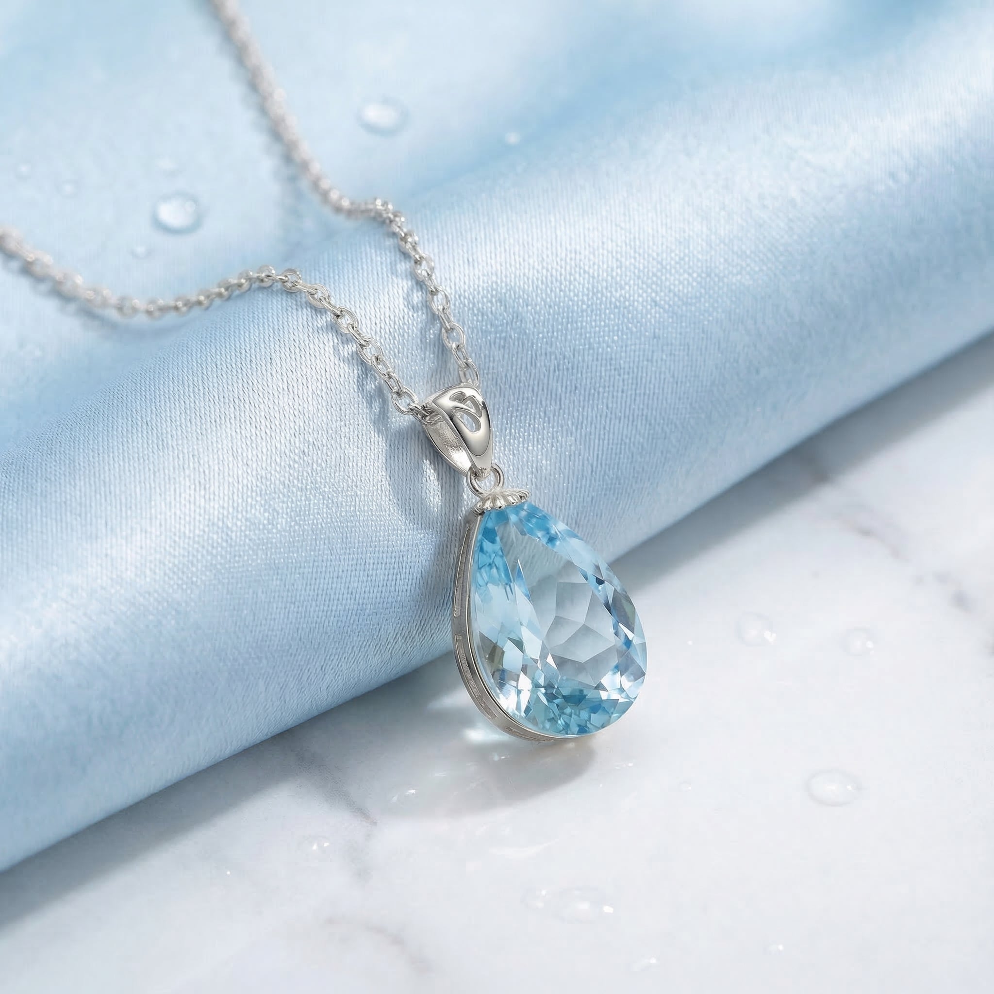 the-lucent-teardrop-18k-gold-vermeil in silver finish