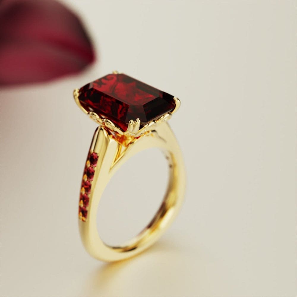 Red Dream: Bague sculptée grenat taille émeraude - Vermeil or 18K