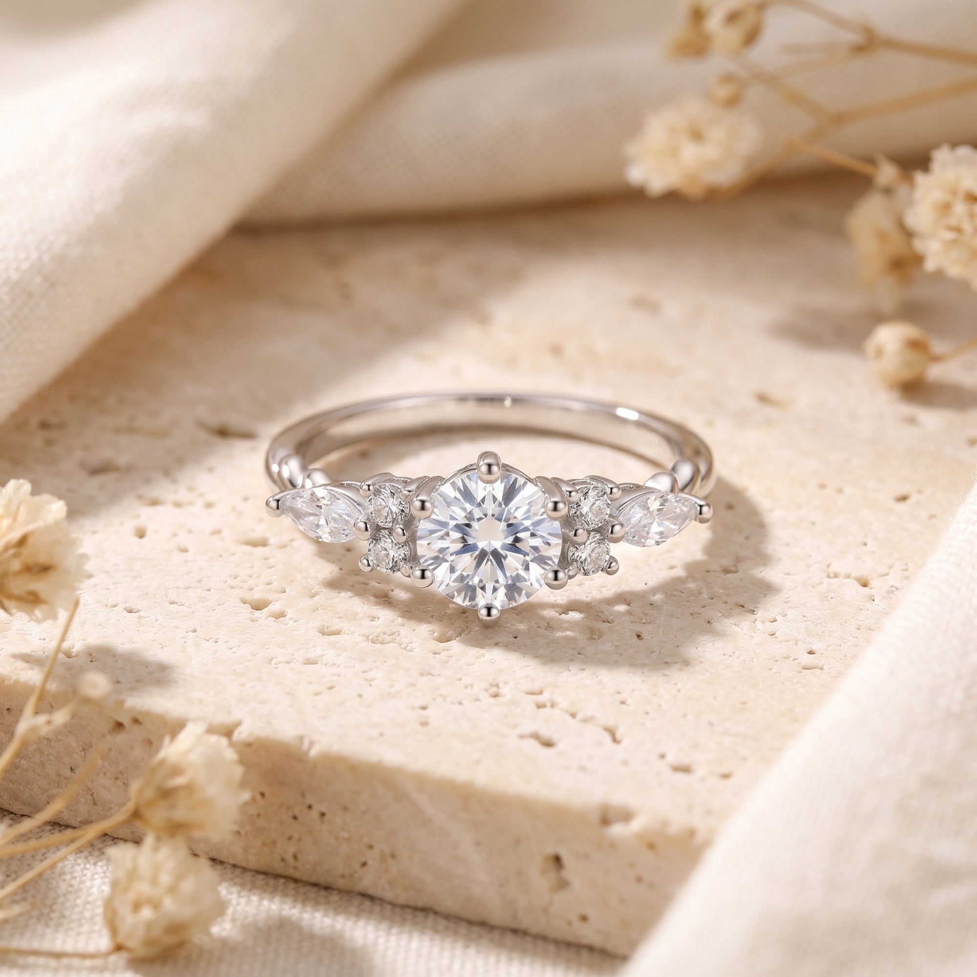 The Claraluna Ring