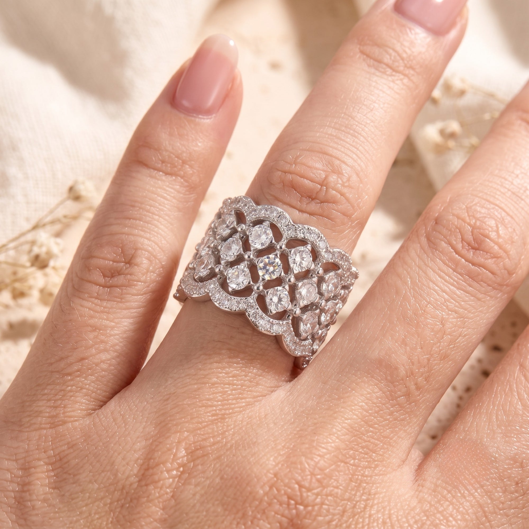 The Carisienne Ring