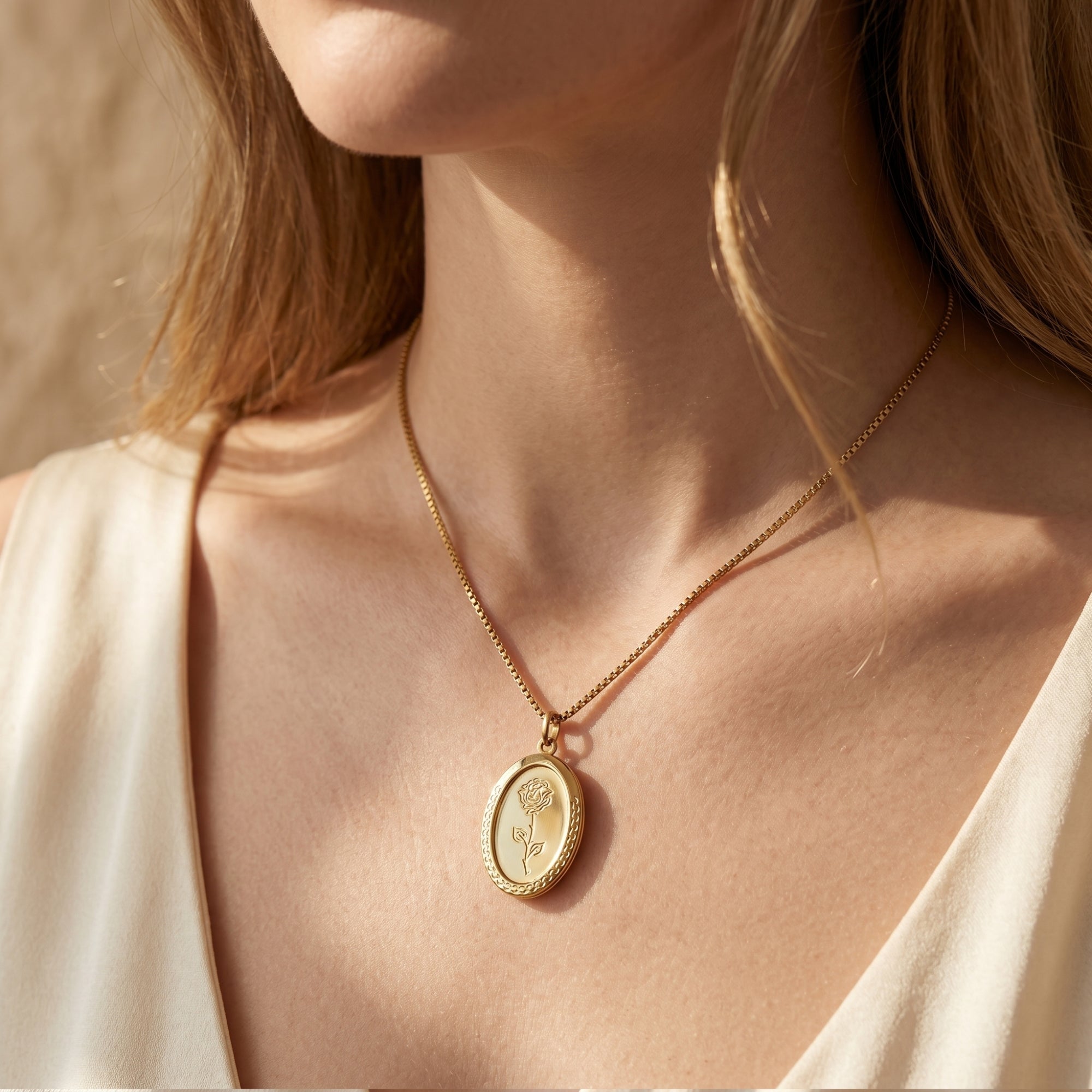 The Rosaura Pendant Necklace