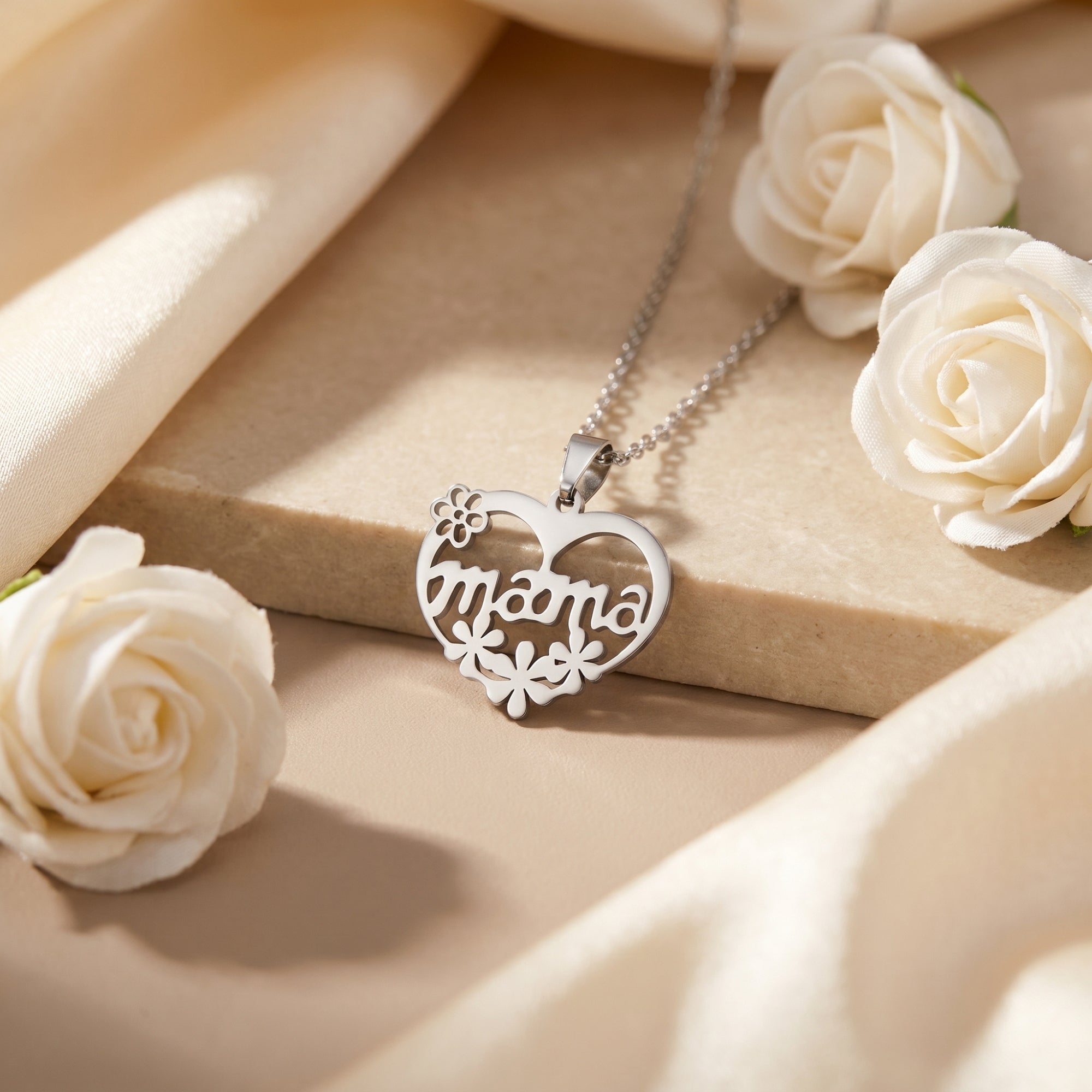 The Fleurisa Heart Necklace