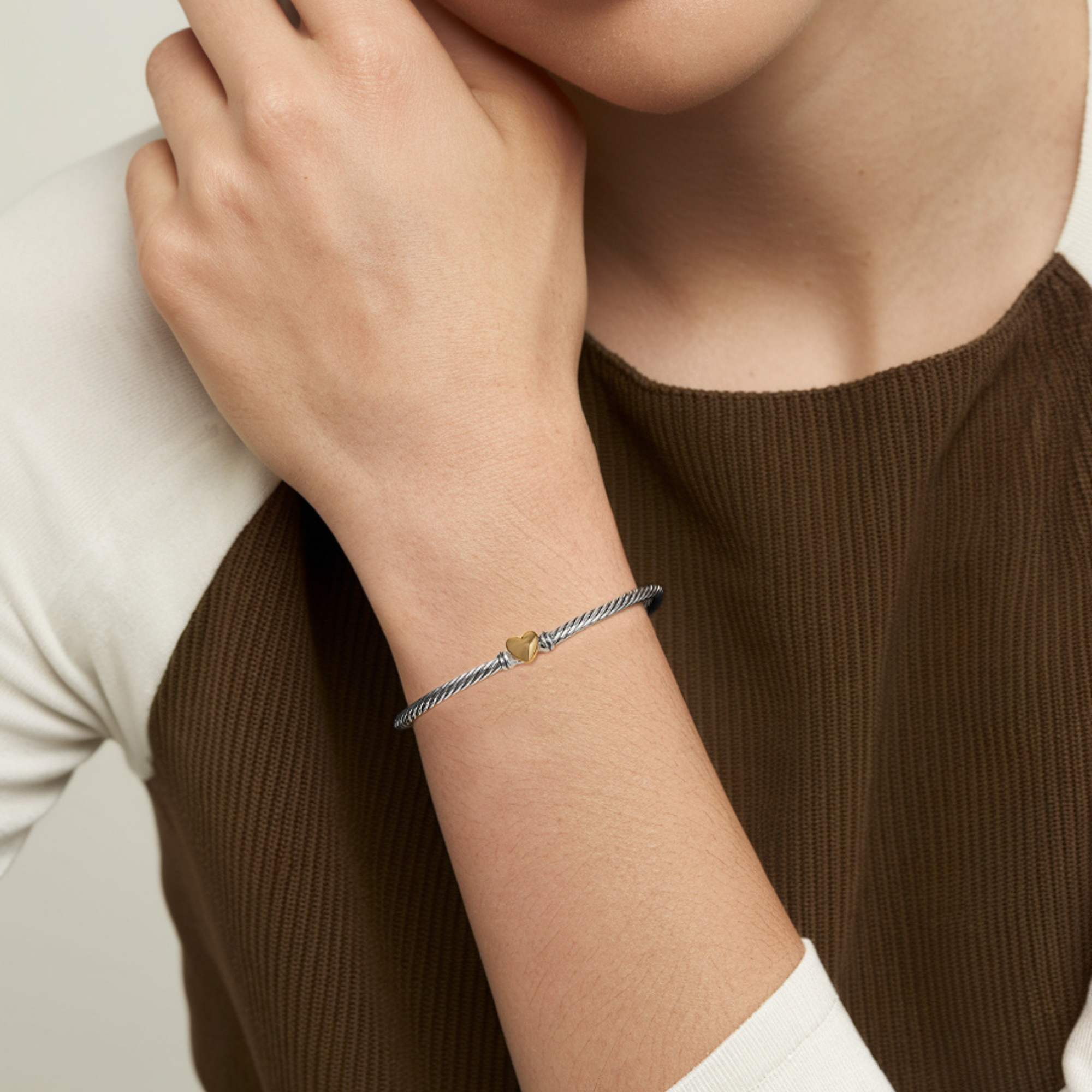 Elegant Cable Gold Heart Bracelet