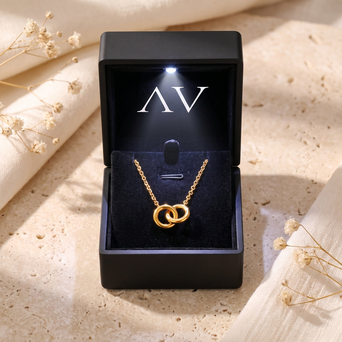 YLQ49143-NECKLACE - Premium LED Gift Box Presentation