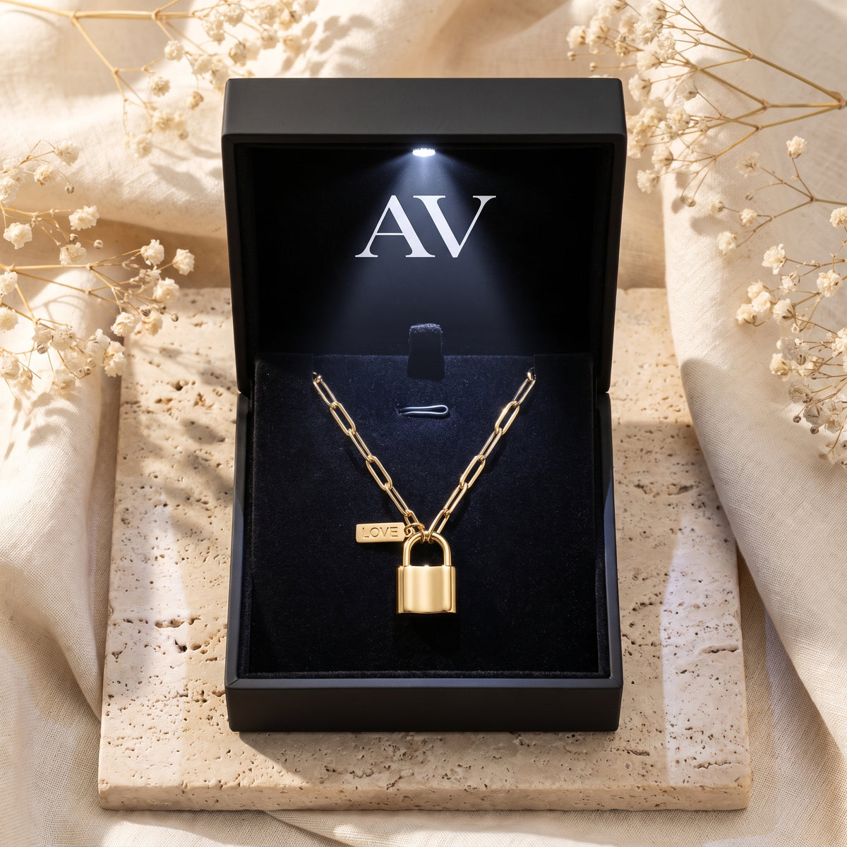 YLQ49187-NECKLACE - Premium LED Gift Box Presentation