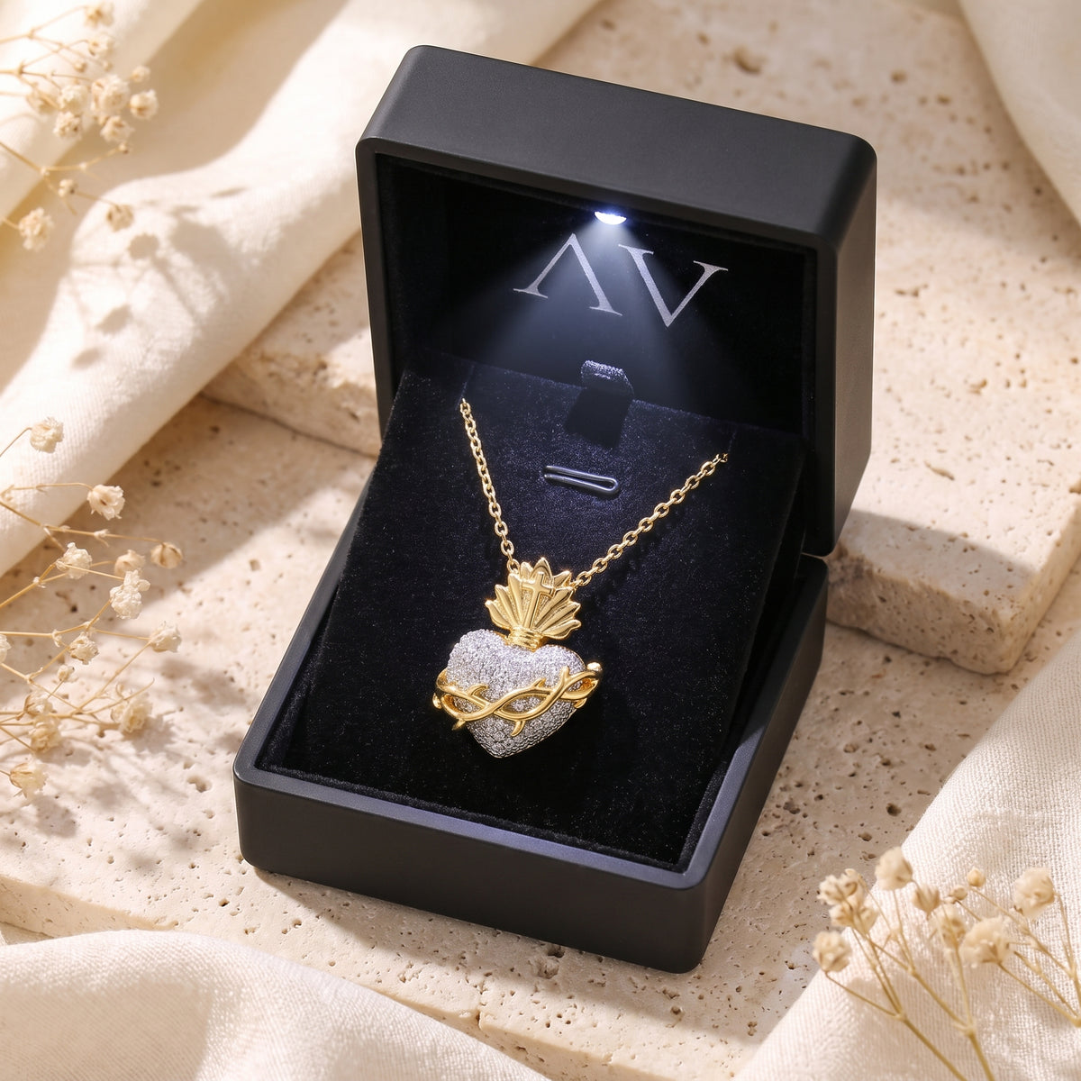 YLQ49299-NECKLACE - Premium LED Gift Box Presentation
