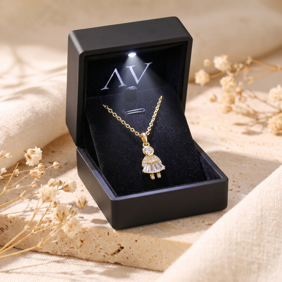 YLQ49318-NECKLACE - Premium LED Gift Box Presentation