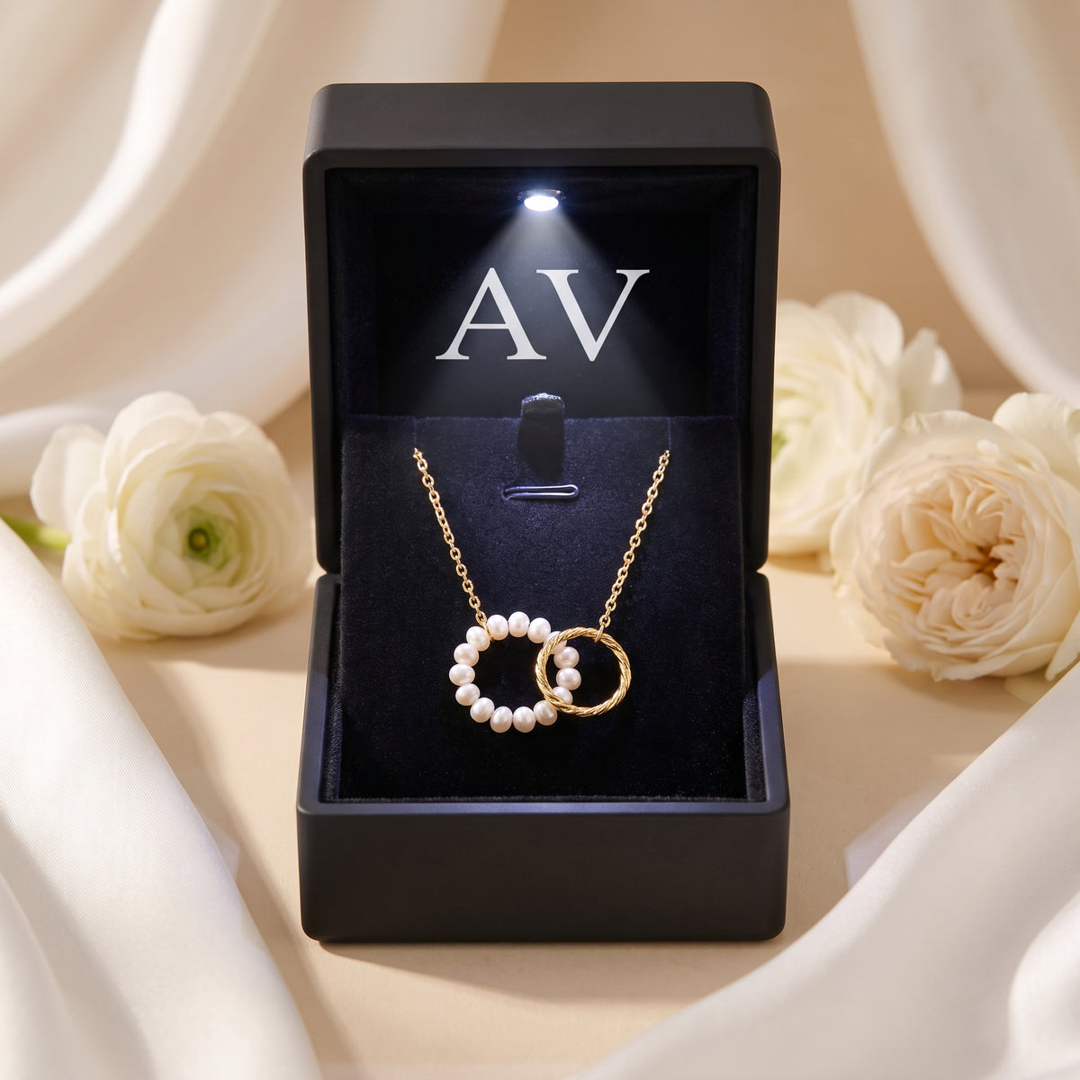 YLQ49367-NECKLACE - Premium LED Gift Box Presentation