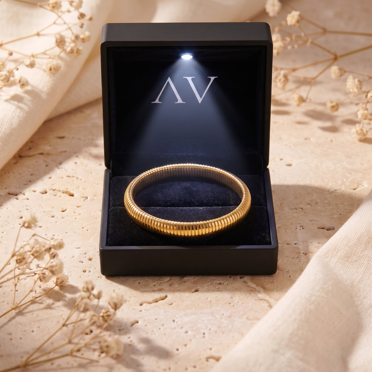 YLQ49450-bracelet - Premium LED Gift Box Presentation