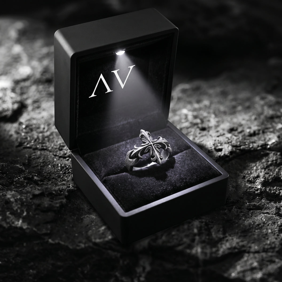 YLQ49974-rings - Premium LED Gift Box Presentation