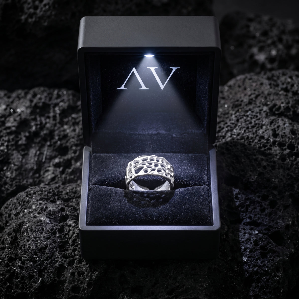 YLQ50152-rings - Premium LED Gift Box Presentation