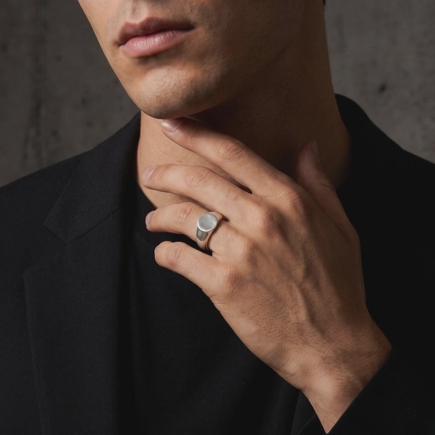YLQ50146-rings lifestyle video