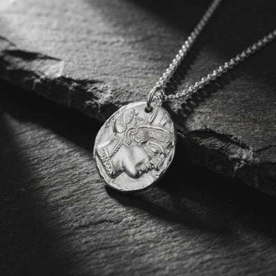 YLQ50100-Necklace rotation video