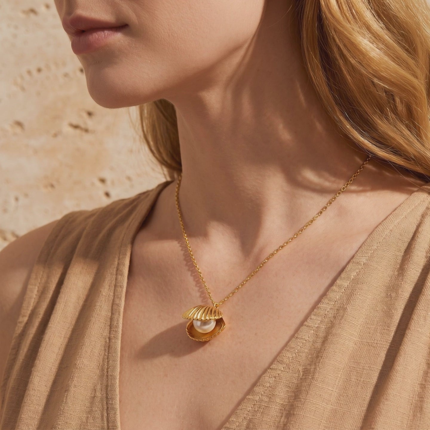 YLQ49191-NECKLACE lifestyle video