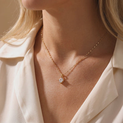 YLQ49357-NECKLACE lifestyle video