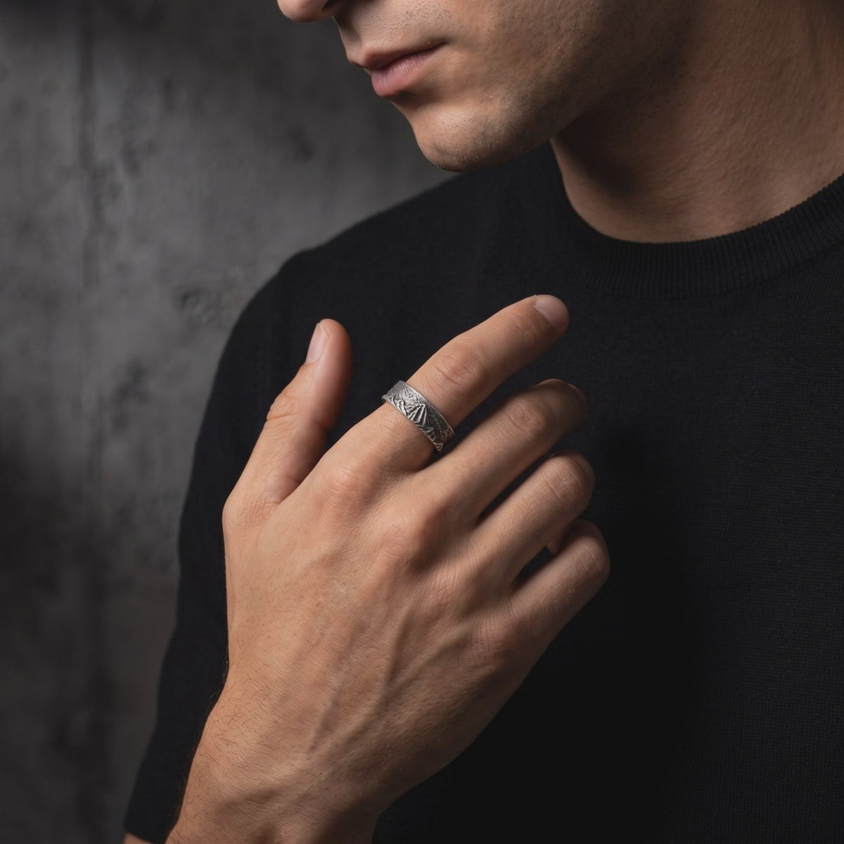 YLQ49973-rings lifestyle video