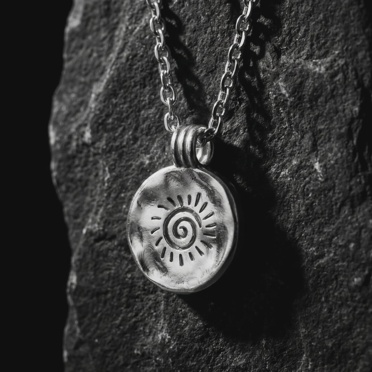YLQ50103-Necklace rotation video