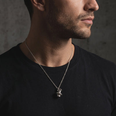 YLQ50112-Necklace lifestyle video