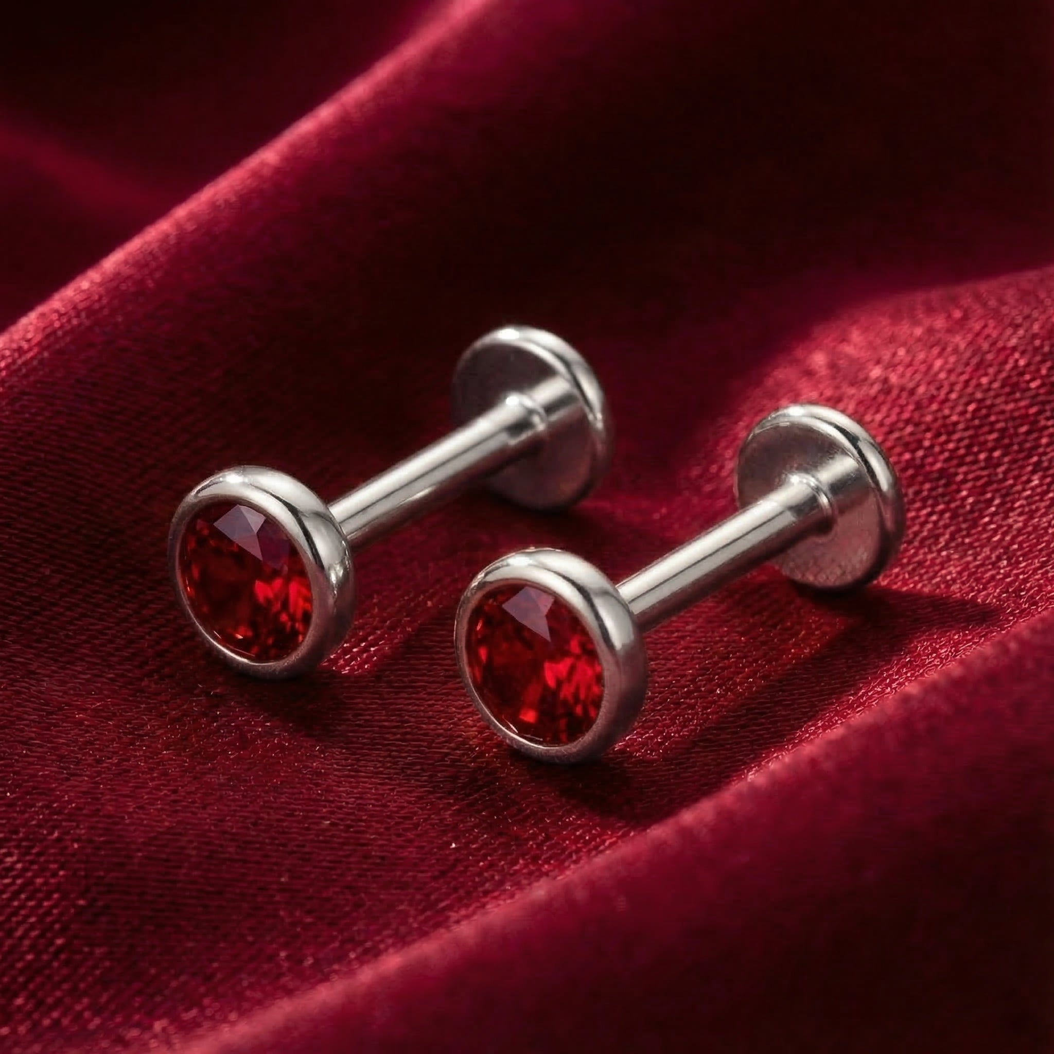 the-odellia-studs-18k-gold-vermeil in silver finish